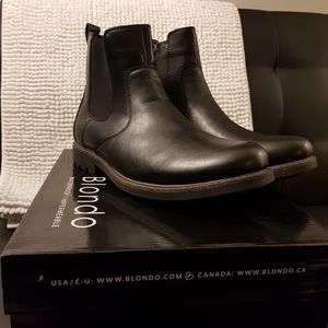 Brand New Blondo Chelsea Leather Boots